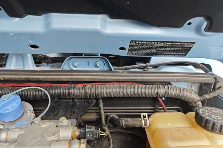 Used BAIC Off-Road BJ40 2023 2.0D Automatic Four-Wheel Drive Blade Hero Edition Adventurer Type Engine Bay Left