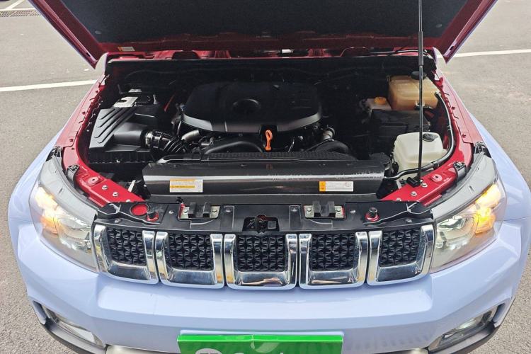 Used BAIC Off-Road BJ40 2023 2.0T Automatic Four-Wheel Drive Urban Hunter Edition Chivalrous Type Engine Bay