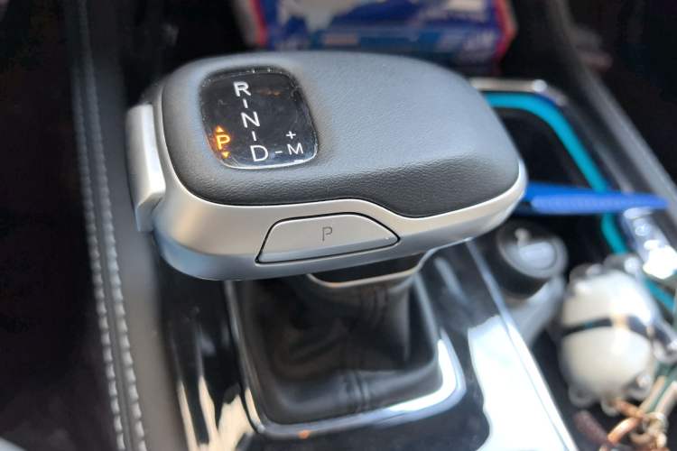 Used BAIC Off-Road BJ40 2023 2.0T Automatic Four-Wheel Drive Urban Hunter Edition Chivalrous Type Gear Lever