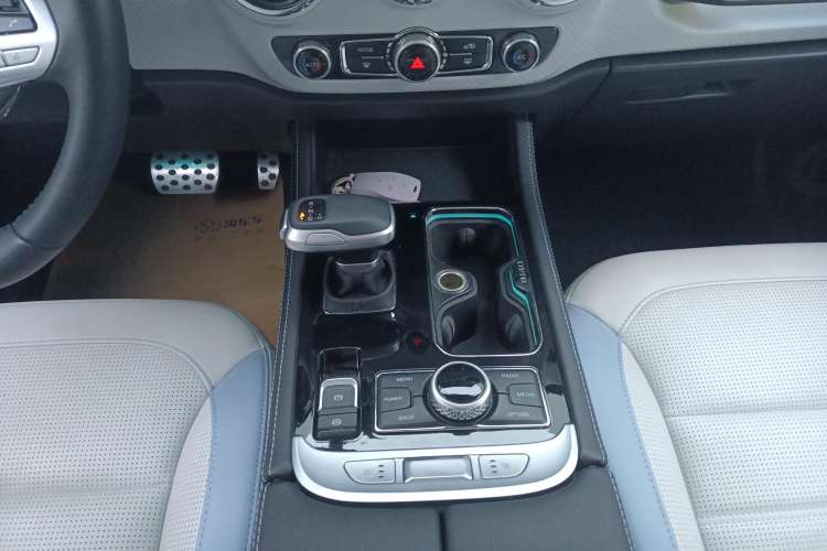 Used BAIC Off-Road BJ40 2023 2.0D Automatic Four-Wheel Drive Blade Hero Edition Adventurer Type Gear Lever