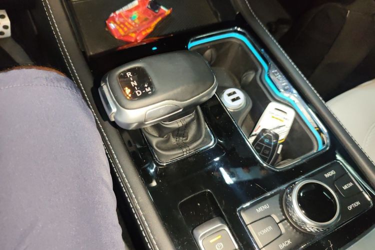 Used BAIC Off-Road BJ40 2023 2.0T Automatic Four-Wheel Drive Urban Hunter Edition Chivalrous Type Gear Lever
