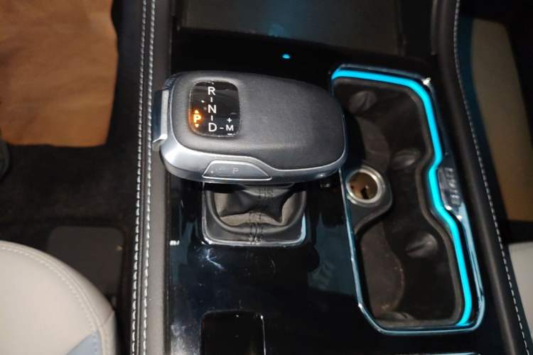 Used BAIC Off-Road BJ40 2023 2.0D Automatic Four-Wheel Drive Blade Hero Edition Adventurer Type Gear Lever