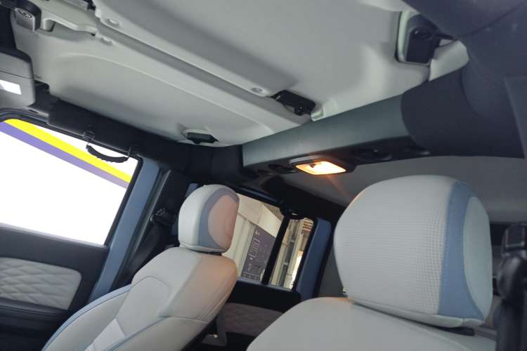 Used BAIC Off-Road BJ40 2023 2.0D Automatic Four-Wheel Drive Blade Hero Edition Adventurer Type Headliner