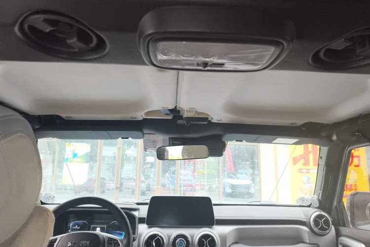 Used BAIC Off-Road BJ40 2023 2.0T Automatic Four-Wheel Drive Urban Hunter Edition Chivalrous Type Headliner