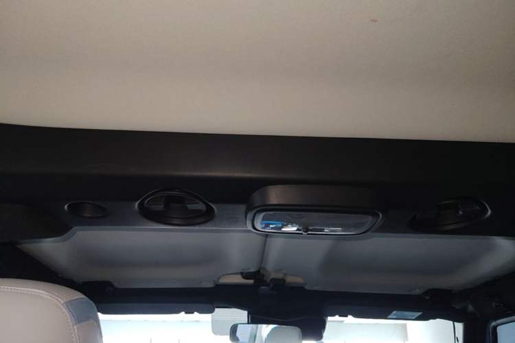 Used BAIC Off-Road BJ40 2023 2.0D Automatic Four-Wheel Drive Blade Hero Edition Adventurer Type Headliner