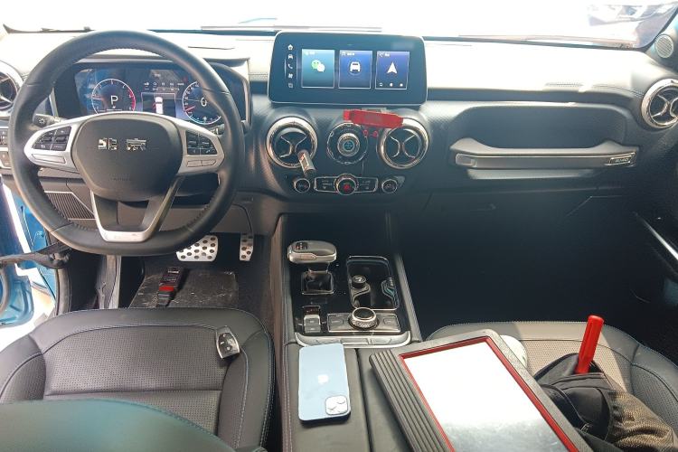 Used BAIC Off-Road BJ40 2023 2.0D Automatic Four-Wheel Drive Blade Hero Edition Adventurer Type Interior 2