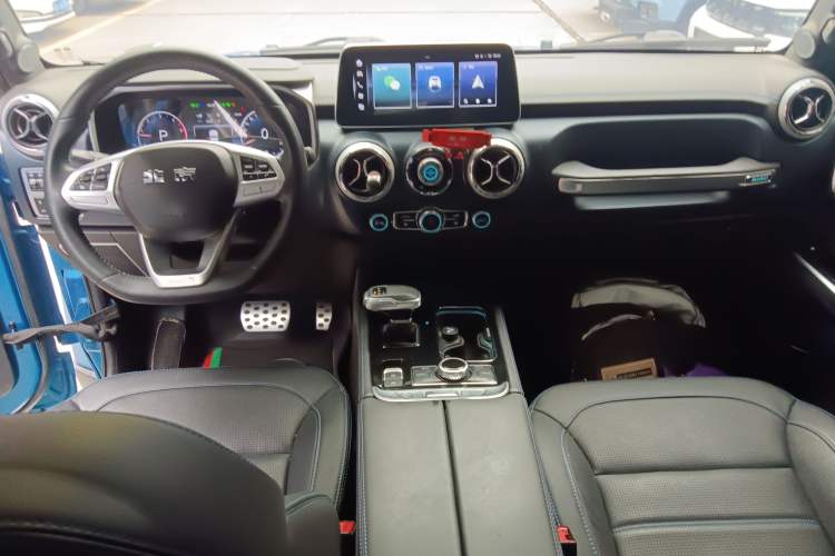 Used BAIC Off-Road BJ40 2023 2.0D Automatic Four-Wheel Drive Blade Hero Edition Adventurer Type Interior 2