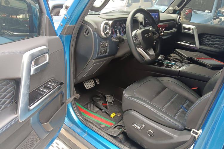 Used BAIC Off-Road BJ40 2023 2.0D Automatic Four-Wheel Drive Blade Hero Edition Adventurer Type Interior 3