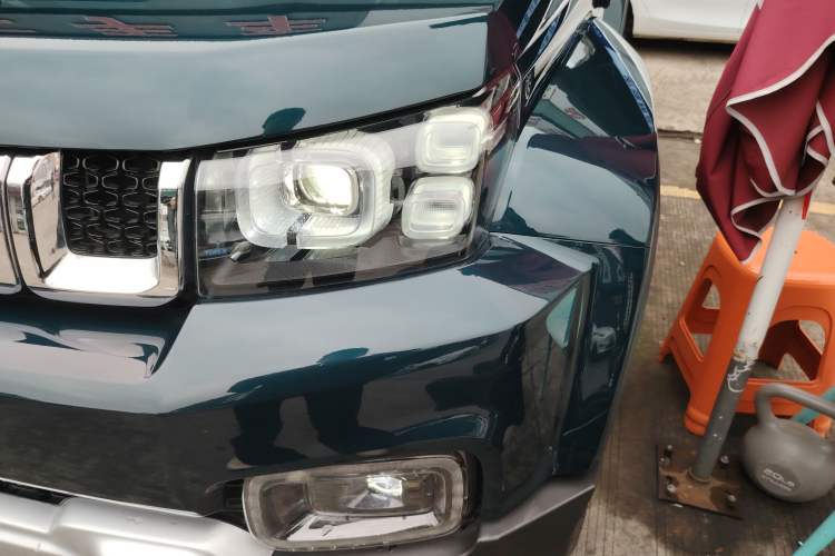 Used BAIC Off-Road BJ40 2023 2.0T Automatic Four-Wheel Drive Urban Hunter Edition Chivalrous Type Left Front Headlight