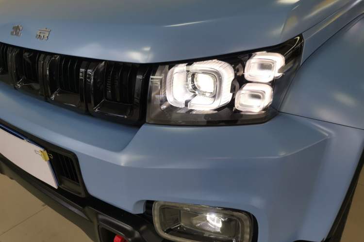 Used BAIC Off-Road BJ40 2023 2.0D Automatic Four-Wheel Drive Blade Hero Edition Adventurer Type Left Front Headlight