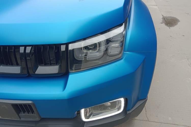 Used BAIC Off-Road BJ40 2023 2.0D Automatic Four-Wheel Drive Blade Hero Edition Adventurer Type Left Front Headlight