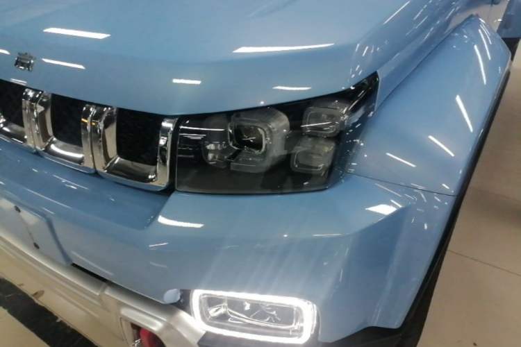 Used BAIC Off-Road BJ40 2023 2.0T Automatic Four-Wheel Drive Urban Hunter Edition Chivalrous Type Left Front Headlight