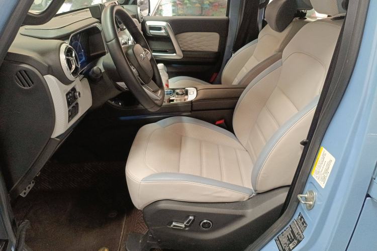 Used BAIC Off-Road BJ40 2023 2.0T Automatic Four-Wheel Drive Urban Hunter Edition Chivalrous Type Left Front Seat