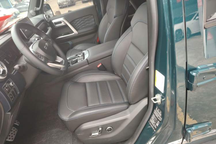 Used BAIC Off-Road BJ40 2023 2.0T Automatic Four-Wheel Drive Urban Hunter Edition Chivalrous Type Left Front Seat