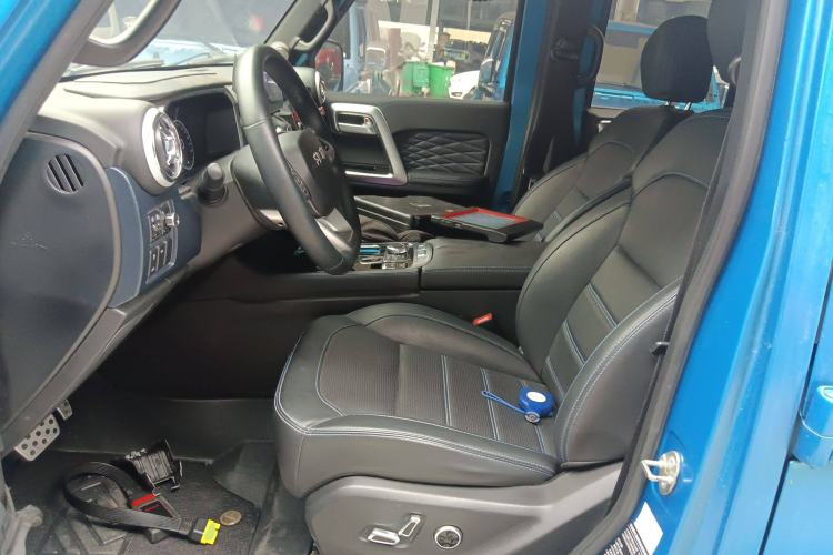 Used BAIC Off-Road BJ40 2023 2.0D Automatic Four-Wheel Drive Blade Hero Edition Adventurer Type Left Front Seat