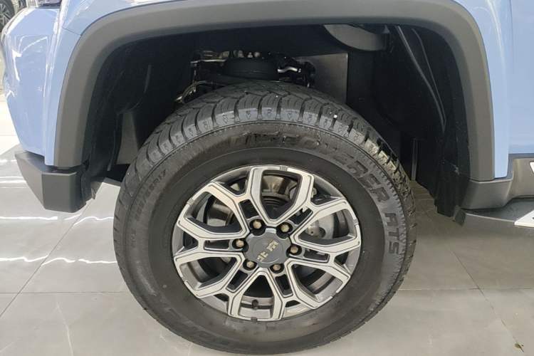 Used BAIC Off-Road BJ40 2023 2.0T Automatic Four-Wheel Drive Urban Hunter Edition Chivalrous Type Left Front Wheel Hub