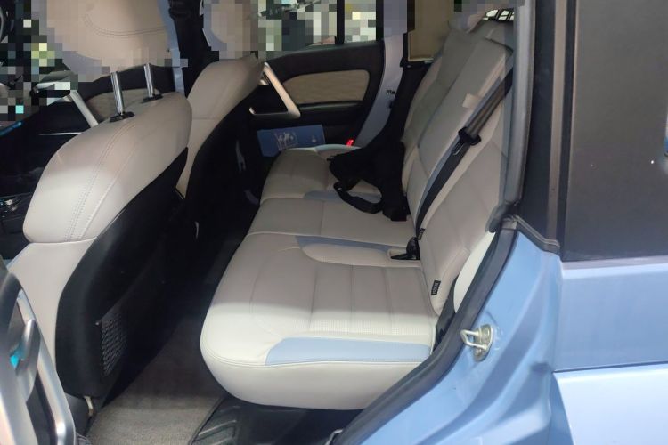 Used BAIC Off-Road BJ40 2023 2.0T Automatic Four-Wheel Drive Urban Hunter Edition Chivalrous Type Left Rear Seat