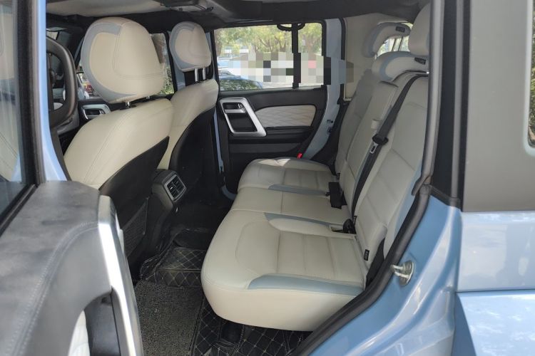 Used BAIC Off-Road BJ40 2023 2.0T Automatic Four-Wheel Drive Urban Hunter Edition Chivalrous Type Left Rear Seat