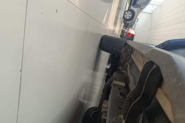 Used BAIC Off-Road BJ40 2023 2.0T Automatic Four-Wheel Drive Urban Hunter Edition Chivalrous Type Left Side Sill
