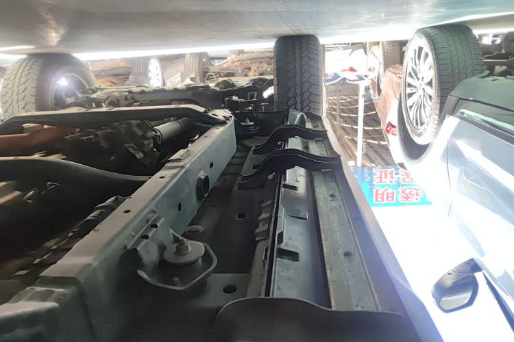 Used BAIC Off-Road BJ40 2023 2.0T Automatic Four-Wheel Drive Urban Hunter Edition Chivalrous Type Left Side Sill