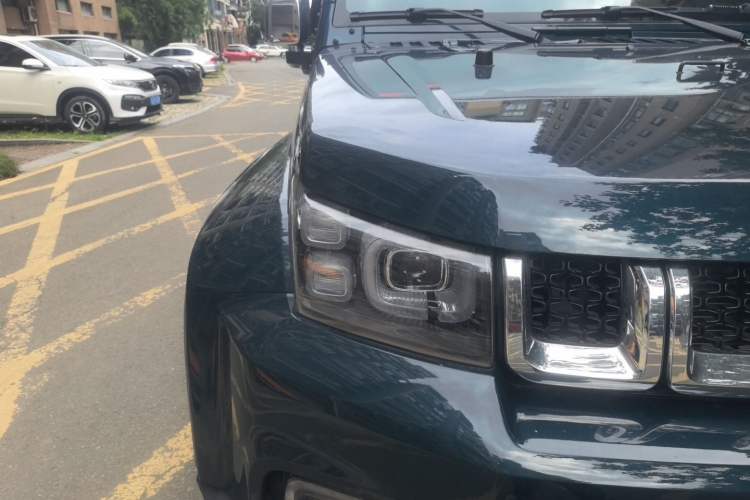 Used BAIC Off-Road BJ40 2023 2.0T Automatic Four-Wheel Drive Urban Hunter Edition Chivalrous Type Right Front Headlight