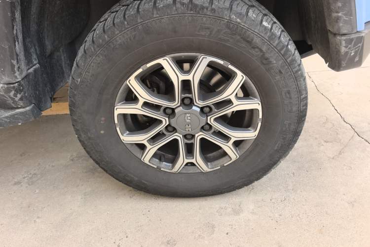 Used BAIC Off-Road BJ40 2023 2.0T Automatic Four-Wheel Drive Urban Hunter Edition Chivalrous Type Right Front Wheel Hub