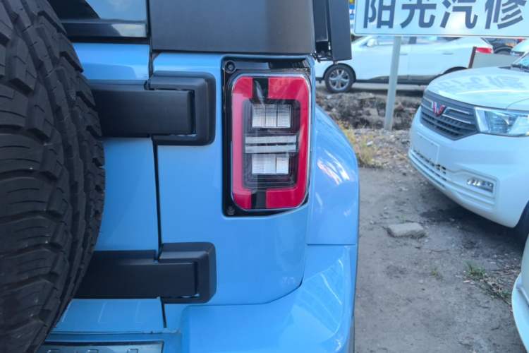 Used BAIC Off-Road BJ40 2023 2.0T Automatic Four-Wheel Drive Urban Hunter Edition Chivalrous Type Right Rear Taillight
