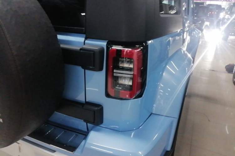 Used BAIC Off-Road BJ40 2023 2.0T Automatic Four-Wheel Drive Urban Hunter Edition Chivalrous Type Right Rear Taillight