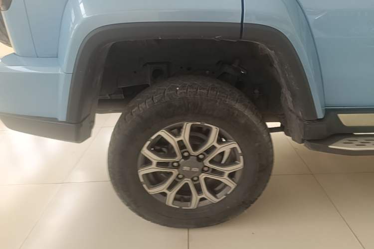 Used BAIC Off-Road BJ40 2023 2.0T Automatic Four-Wheel Drive Urban Hunter Edition Chivalrous Type Right Rear Wheel Hub