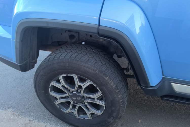 Used BAIC Off-Road BJ40 2023 2.0T Automatic Four-Wheel Drive Urban Hunter Edition Chivalrous Type Right Rear Wheel Hub