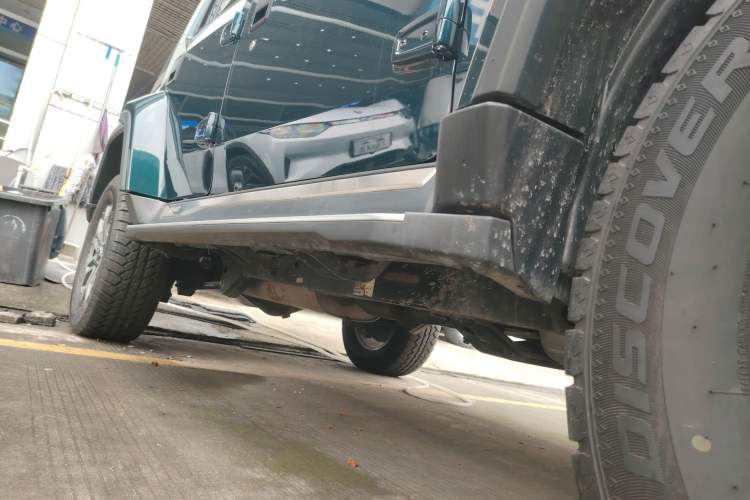 Used BAIC Off-Road BJ40 2023 2.0T Automatic Four-Wheel Drive Urban Hunter Edition Chivalrous Type Right Side Sill