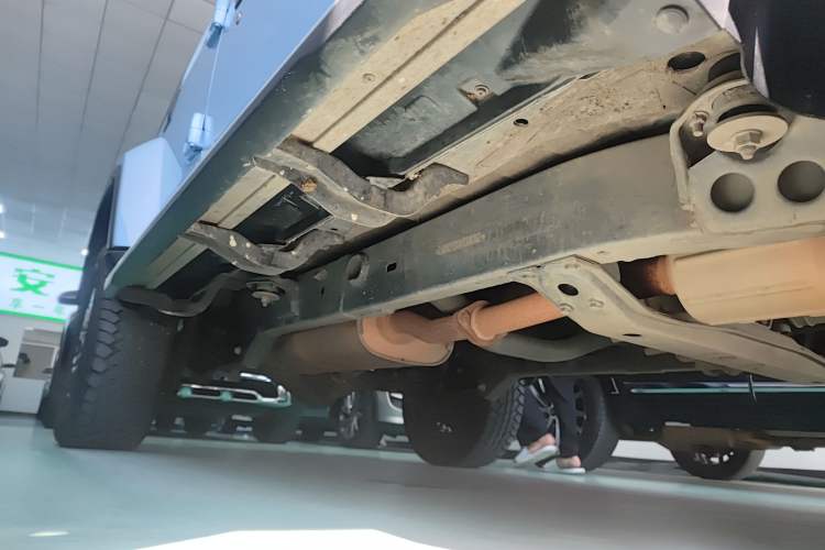 Used BAIC Off-Road BJ40 2023 2.0T Automatic Four-Wheel Drive Urban Hunter Edition Chivalrous Type Right Side Sill