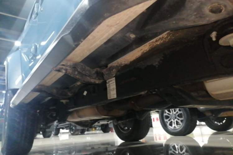 Used BAIC Off-Road BJ40 2023 2.0T Automatic Four-Wheel Drive Urban Hunter Edition Chivalrous Type Right Side Sill