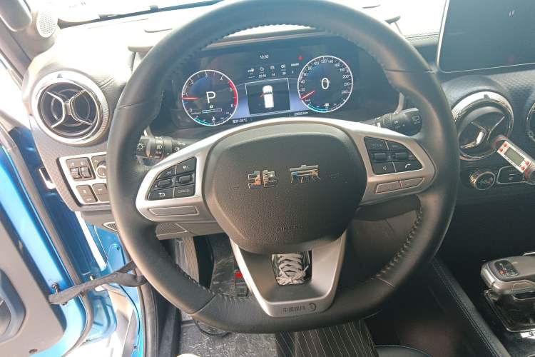 Used BAIC Off-Road BJ40 2023 2.0D Automatic Four-Wheel Drive Blade Hero Edition Adventurer Type Steering Wheel