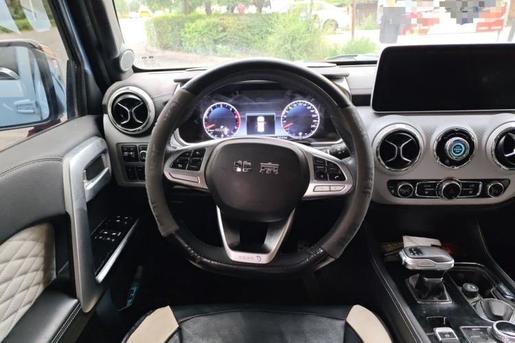 Used BAIC Off-Road BJ40 2023 2.0D Automatic Four-Wheel Drive Blade Hero Edition Adventurer Type Steering Wheel