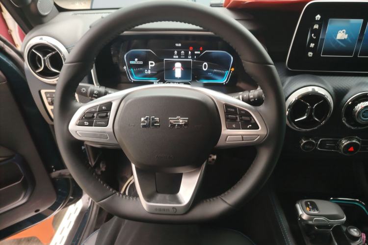 Used BAIC Off-Road BJ40 2023 2.0T Automatic Four-Wheel Drive Urban Hunter Edition Chivalrous Type Steering Wheel