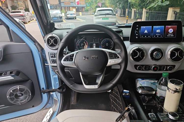 Used BAIC Off-Road BJ40 2023 2.0D Automatic Four-Wheel Drive Blade Hero Edition Adventurer Type Steering Wheel
