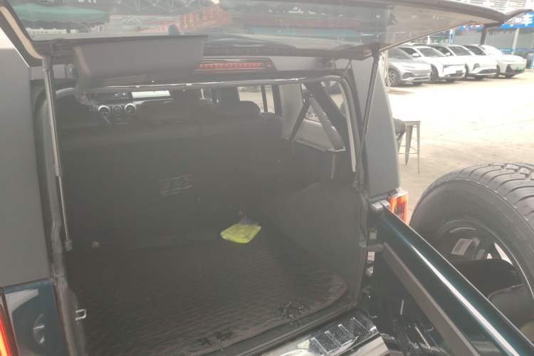 Used BAIC Off-Road BJ40 2023 2.0T Automatic Four-Wheel Drive Urban Hunter Edition Chivalrous Type Trunk