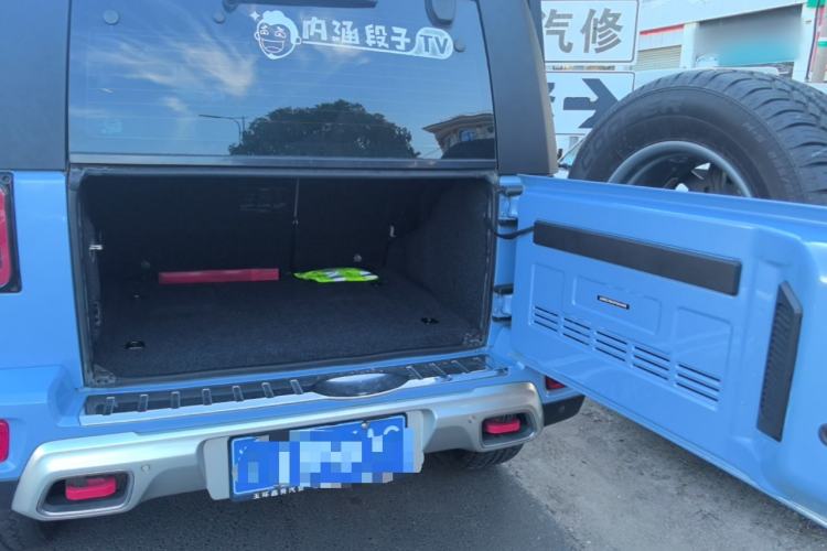 Used BAIC Off-Road BJ40 2023 2.0T Automatic Four-Wheel Drive Urban Hunter Edition Chivalrous Type Trunk