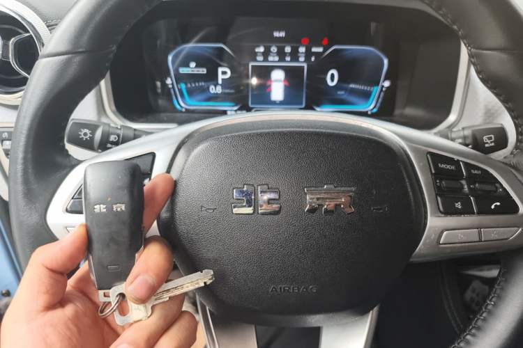 Used BAIC Off-Road BJ40 2023 2.0T Automatic Four-Wheel Drive Urban Hunter Edition Chivalrous Type Vehicle Key