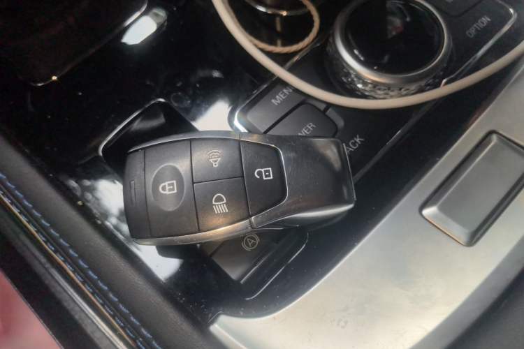 Used BAIC Off-Road BJ40 2023 2.0T Automatic Four-Wheel Drive Urban Hunter Edition Chivalrous Type Vehicle Key