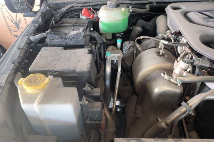 Used BAIC Off-Road BJ40 2023 2.0D Automatic Four-Wheel Drive Blade Hero Edition Adventurer Type Engine Bay Right