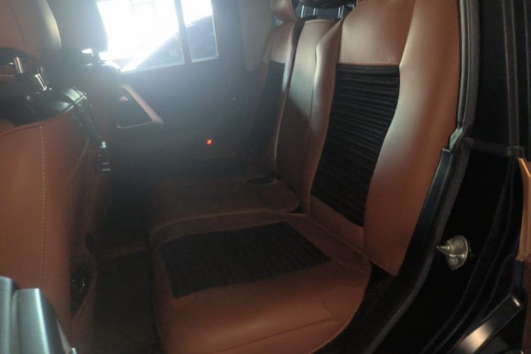 Used BAIC Off-Road BJ40 2023 2.0D Automatic Four-Wheel Drive Blade Hero Edition Adventurer Type Left Rear Seat
