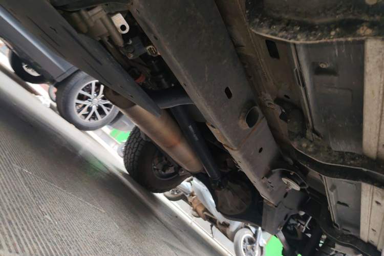 Used BAIC Off-Road BJ40 2023 2.0T Automatic Four-Wheel Drive Ring of the Tower Champion Edition Chassis Front Left