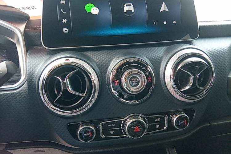 Used BAIC Off-Road BJ40 2023 2.0T Automatic Four-Wheel Drive Ring of the Tower Champion Edition Audio And AC Panel