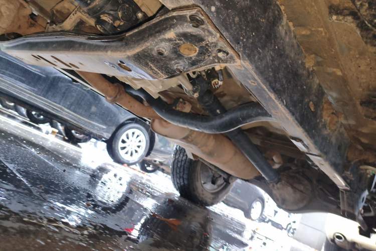 Used BAIC Off-Road BJ40 2023 2.0T Automatic Four-Wheel Drive Ring of the Tower Champion Edition Chassis Front Left