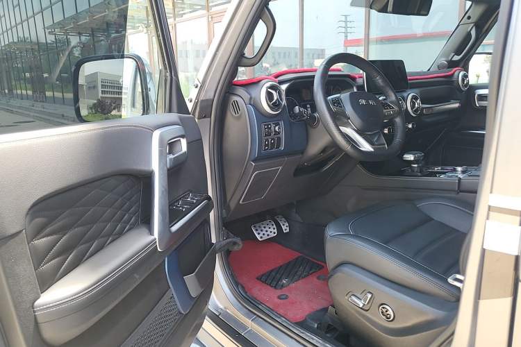 Used BAIC Off-Road BJ40 2023 2.0T Automatic Four-Wheel Drive Ring of the Tower Champion Edition Driver Seat