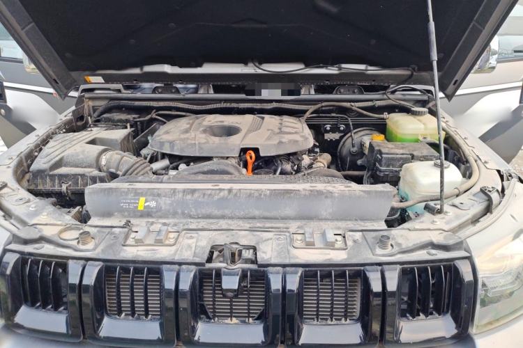 Used BAIC Off-Road BJ40 2023 2.0T Automatic Four-Wheel Drive Ring of the Tower Champion Edition Engine Bay