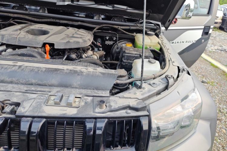 Used BAIC Off-Road BJ40 2023 2.0T Automatic Four-Wheel Drive Ring of the Tower Champion Edition Engine Bay Left