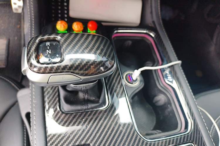 Used BAIC Off-Road BJ40 2023 2.0T Automatic Four-Wheel Drive Ring of the Tower Champion Edition Gear Lever